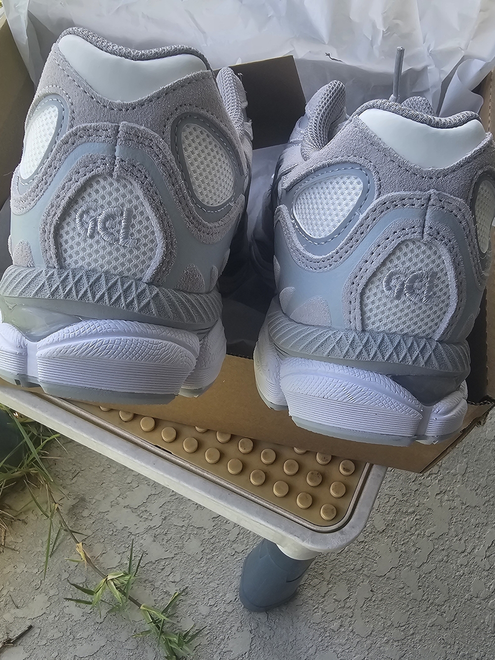 Size 11 - ASICS Gel NYC Cream Cloud Grey - Picture 5 of 8